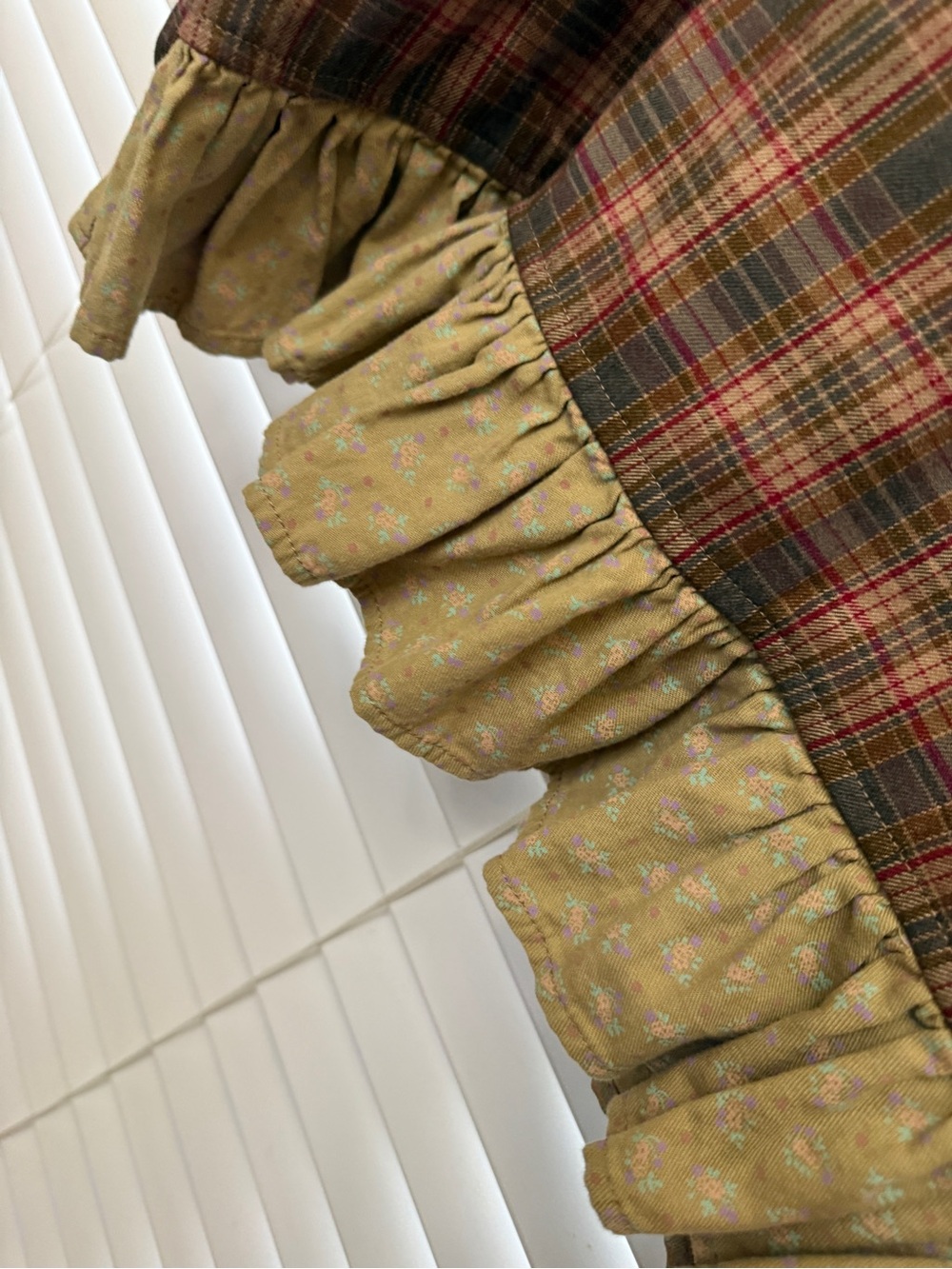 easel Plaid Button-Down Top with Floral Appliqué in Brown and Olive - Picture 4 of 9